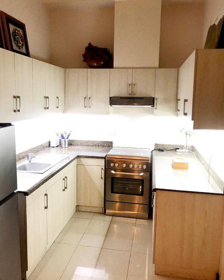 Casa Antonio At Fairway Terraces Family Penthouse 2Br Wi-Fi Nr Golf, Airport, Fort Bgc Manila Bagian luar foto