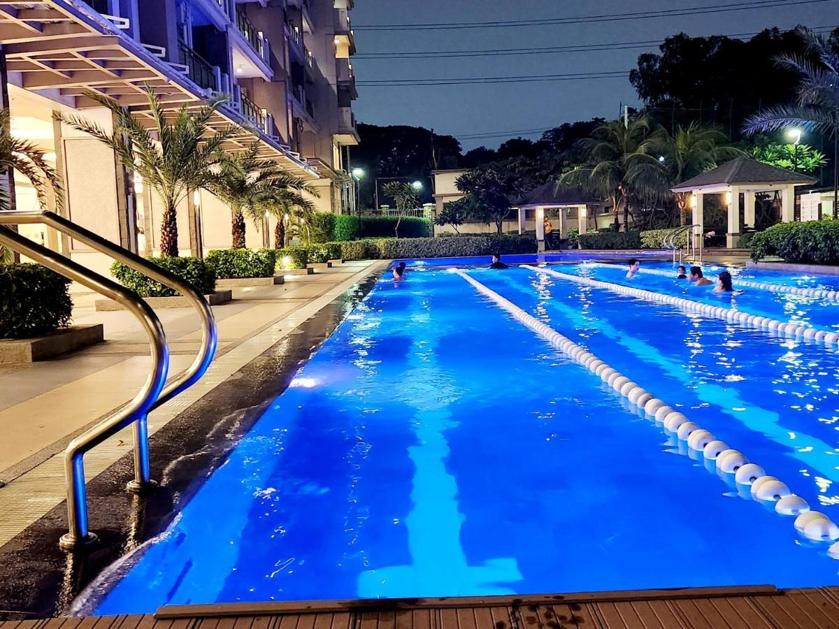 Casa Antonio At Fairway Terraces Family Penthouse 2Br Wi-Fi Nr Golf, Airport, Fort Bgc Manila Bagian luar foto
